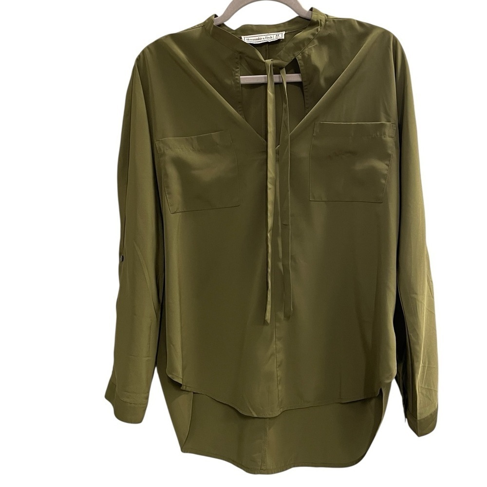 Abercrombie & Fitch Green Blouse with Tie-Neck Size Medium